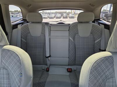 2022 Volvo XC60 B5 Momentum   - Photo 21 - Lafayette, IN 47905