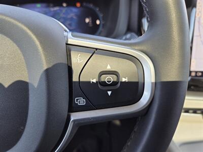 2022 Volvo XC60 B5 Momentum   - Photo 15 - Lafayette, IN 47905