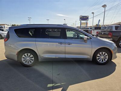 2018 Chrysler Pacifica Touring L - Photo 2 - Lafayette, IN 47905