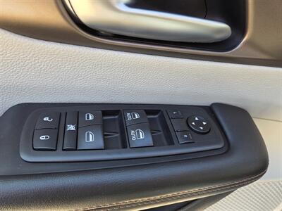 2018 Chrysler Pacifica Touring L - Photo 12 - Lafayette, IN 47905