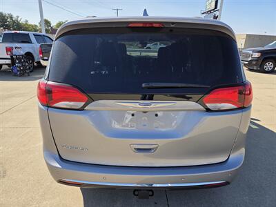 2018 Chrysler Pacifica Touring L - Photo 4 - Lafayette, IN 47905