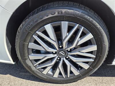 2023 Nissan Altima 2.5 SV   - Photo 9 - Lafayette, IN 47905