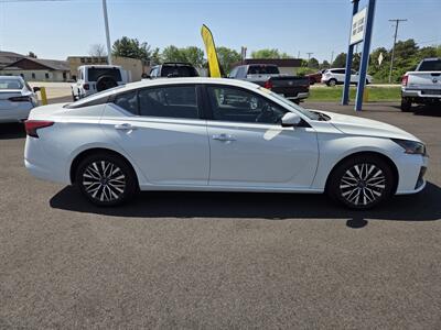 2023 Nissan Altima 2.5 SV   - Photo 2 - Lafayette, IN 47905