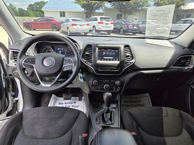 2019 Jeep Cherokee Latitude   - Photo 12 - Lafayette, IN 47905
