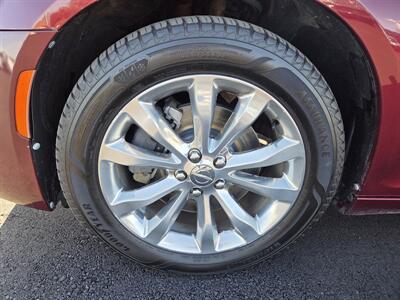 2016 Chrysler 300C   - Photo 9 - Lafayette, IN 47905