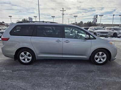 2015 Toyota Sienna LE 7-Passenger Auto   - Photo 2 - Lafayette, IN 47905