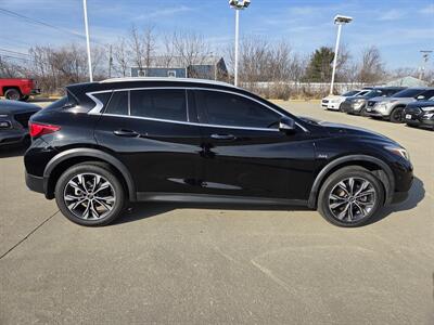 2017 INFINITI QX30 Premium   - Photo 2 - Lafayette, IN 47905