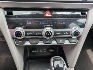 2020 Hyundai ELANTRA SEL   - Photo 17 - Lafayette, IN 47905