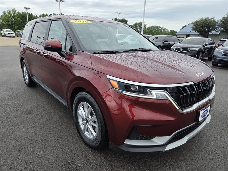 2024 Kia Carnival LX   - Photo 1 - Lafayette, IN 47905