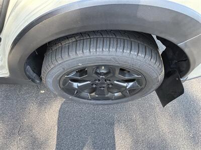2013 Subaru XV Crosstrek 2.0i Premium - Photo 12 - North Hollywood, CA 91601