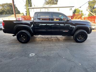 2018 Toyota Tacoma TRD Off-Road   - Photo 6 - North Hollywood, CA 91601