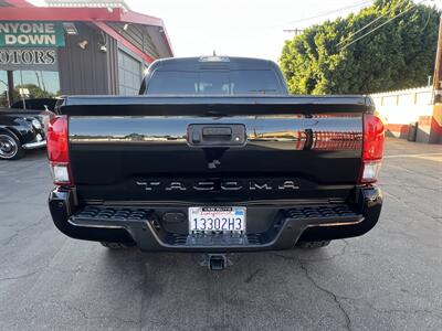 2018 Toyota Tacoma TRD Off-Road   - Photo 10 - North Hollywood, CA 91601