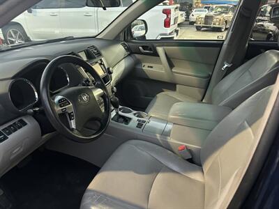 2013 Toyota Highlander Plus   - Photo 12 - North Hollywood, CA 91601