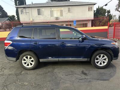 2013 Toyota Highlander Plus   - Photo 5 - North Hollywood, CA 91601