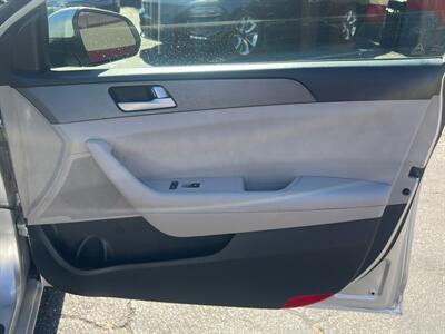 2016 Hyundai SONATA SE   - Photo 31 - North Hollywood, CA 91601