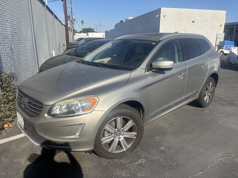 2016 Volvo XC60 T6 Drive-E   - Photo 1 - North Hollywood, CA 91601