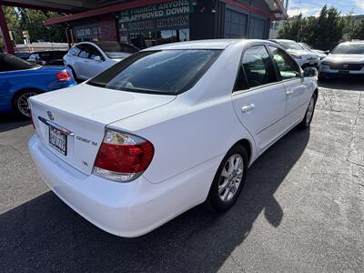 2005 Toyota Camry XLE V6 - Photo 6 - North Hollywood, CA 91601