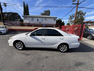 2005 Toyota Camry XLE V6 - Photo 2 - North Hollywood, CA 91601
