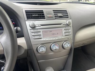 2011 Toyota Camry LE   - Photo 18 - North Hollywood, CA 91601