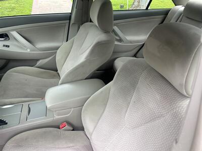 2011 Toyota Camry LE   - Photo 15 - North Hollywood, CA 91601