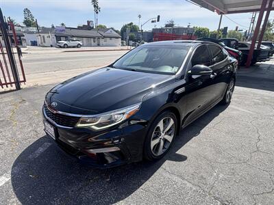 2019 Kia Optima S   - Photo 8 - North Hollywood, CA 91601