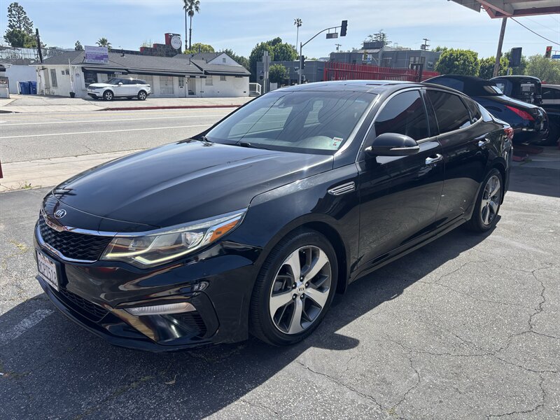 2019 Kia Optima S   - Photo 1 - North Hollywood, CA 91601
