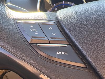 2011 Hyundai SONATA Limited   - Photo 27 - North Hollywood, CA 91601