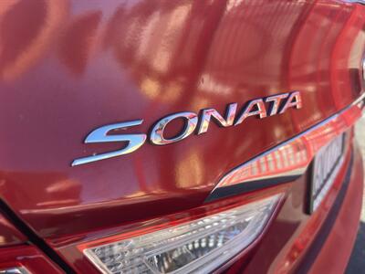 2011 Hyundai SONATA Limited   - Photo 10 - North Hollywood, CA 91601