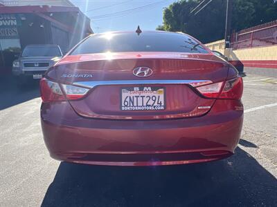 2011 Hyundai SONATA Limited   - Photo 9 - North Hollywood, CA 91601