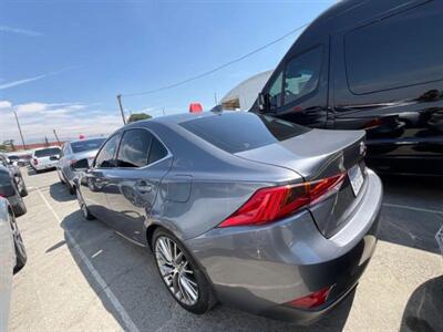 2018 Lexus IS 300   - Photo 4 - North Hollywood, CA 91601