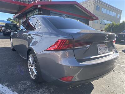 2018 Lexus IS   - Photo 4 - North Hollywood, CA 91601