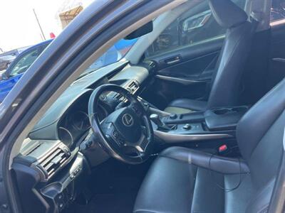 2018 Lexus IS 300   - Photo 6 - North Hollywood, CA 91601