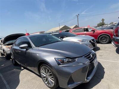 2018 Lexus IS 300   - Photo 2 - North Hollywood, CA 91601