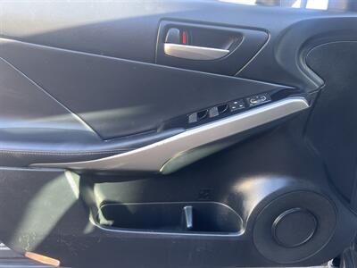2018 Lexus IS   - Photo 18 - North Hollywood, CA 91601