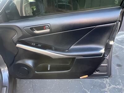 2018 Lexus IS   - Photo 29 - North Hollywood, CA 91601