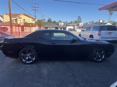 2014 Dodge Challenger SXT - Photo 5 - North Hollywood, CA 91601