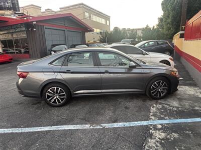 2025 Volkswagen Jetta SE - Photo 5 - North Hollywood, CA 91601