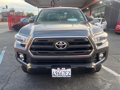 2017 Toyota Tacoma SR5 V6   - Photo 9 - North Hollywood, CA 91601