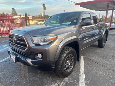 2017 Toyota Tacoma SR5 V6   - Photo 3 - North Hollywood, CA 91601