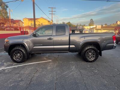 2017 Toyota Tacoma SR5 V6   - Photo 7 - North Hollywood, CA 91601