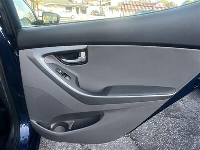 2014 Hyundai ELANTRA SE   - Photo 20 - North Hollywood, CA 91601