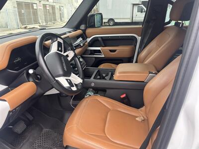 2023 Land Rover Defender 130 S   - Photo 8 - North Hollywood, CA 91601