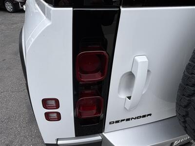 2023 Land Rover Defender 130 S - Photo 9 - North Hollywood, CA 91601