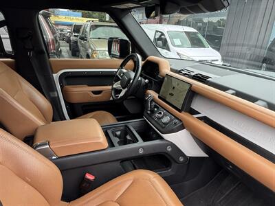 2023 Land Rover Defender 130 S - Photo 18 - North Hollywood, CA 91601