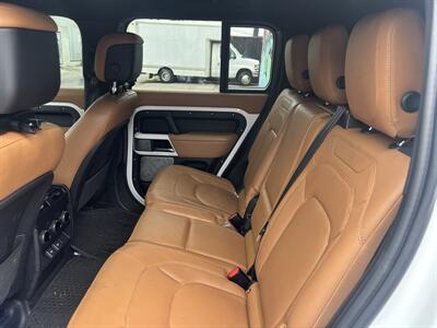 2023 Land Rover Defender 130 S   - Photo 7 - North Hollywood, CA 91601