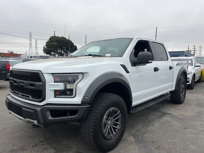 2019 Ford F-150 Raptor   - Photo 1 - North Hollywood, CA 91601