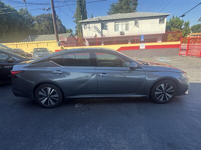 2019 Nissan Altima 2.5 SV   - Photo 4 - North Hollywood, CA 91601