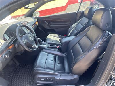 2012 Volkswagen Eos Lux SULEV   - Photo 14 - North Hollywood, CA 91601