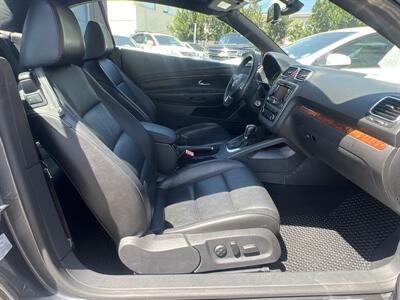 2012 Volkswagen Eos Lux SULEV   - Photo 19 - North Hollywood, CA 91601