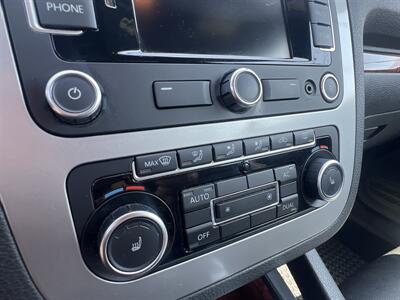 2012 Volkswagen Eos Lux SULEV   - Photo 38 - North Hollywood, CA 91601